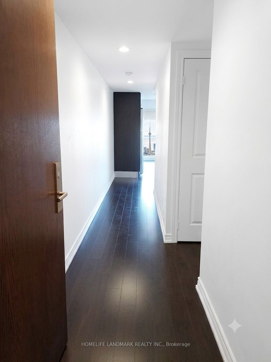 386 Yonge Street 4206, Toronto, ON M5B 0A5 photo 4
