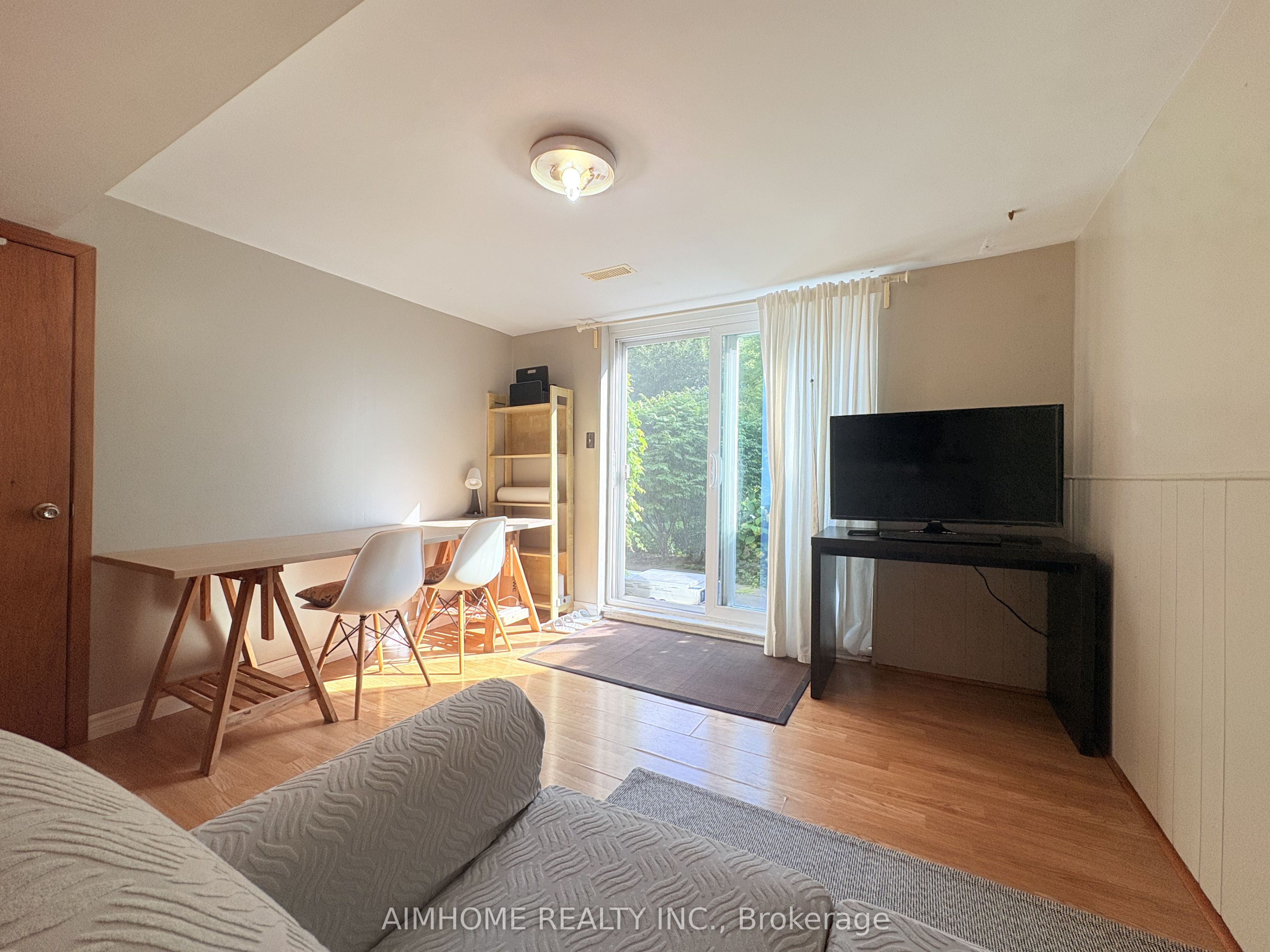 94 Micmac Crescent Walk out BSMT, Toronto, ON M2H 2K2