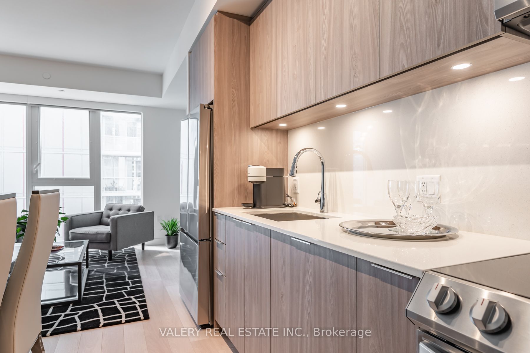 357 King Street W 3109, Toronto, ON M5V 0S7 photo 2