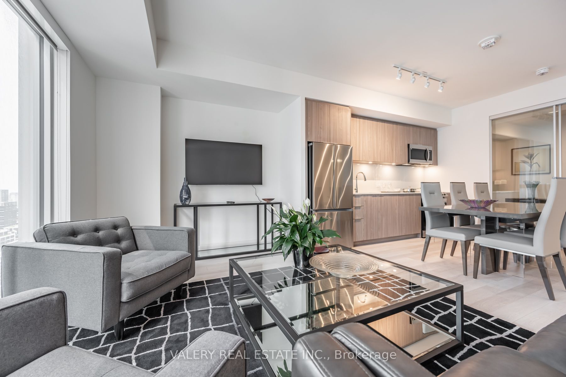 357 King Street W 3109, Toronto, ON M5V 0S7 photo 3