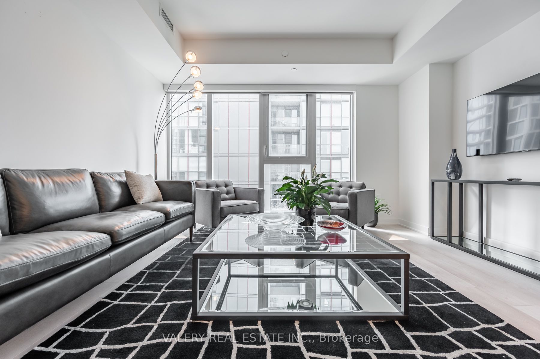 357 King Street W 3109, Toronto, ON M5V 0S7 photo 5