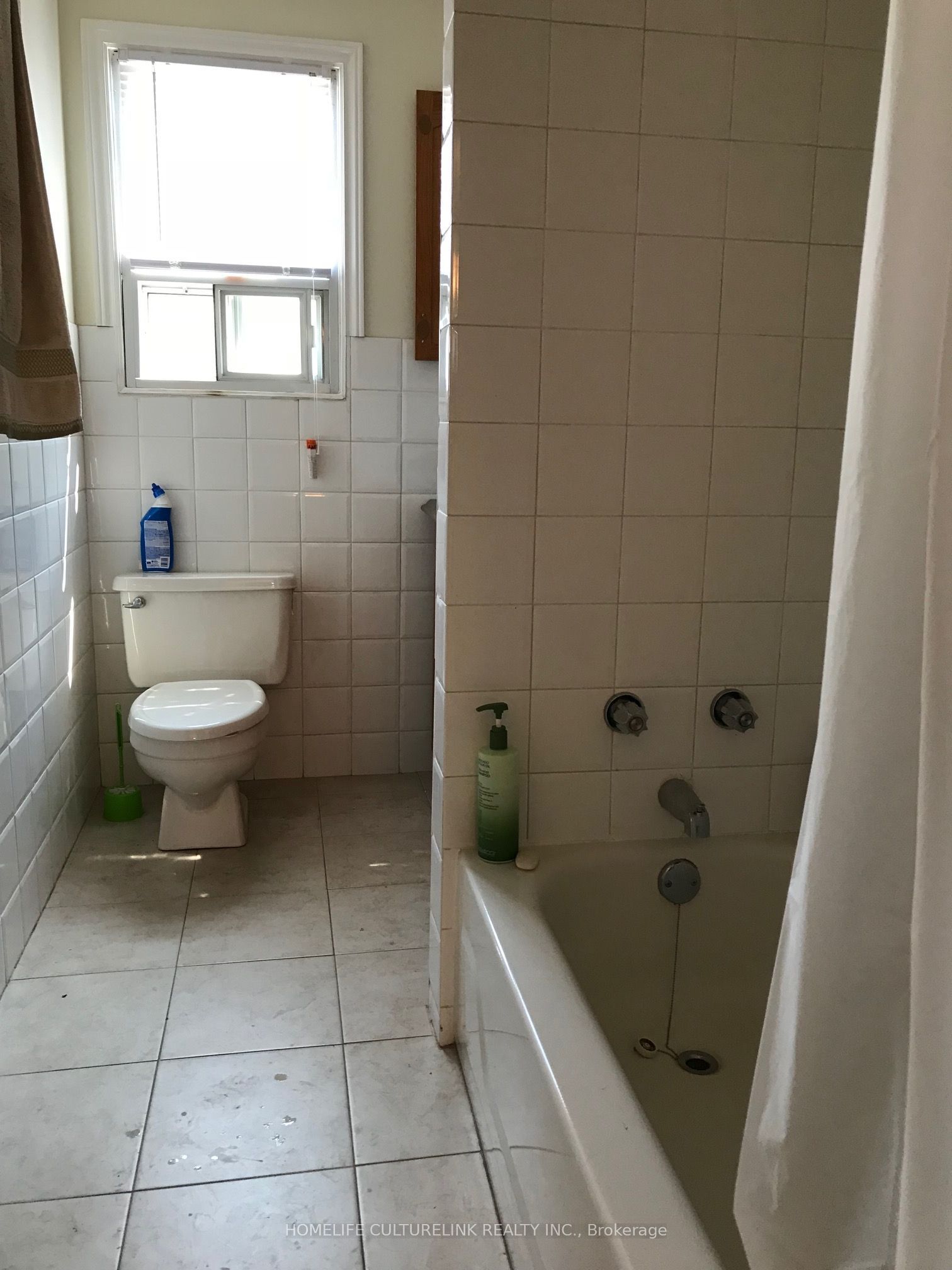 65 Stafford Street Main, Toronto, ON M6J 2R7 photo 4