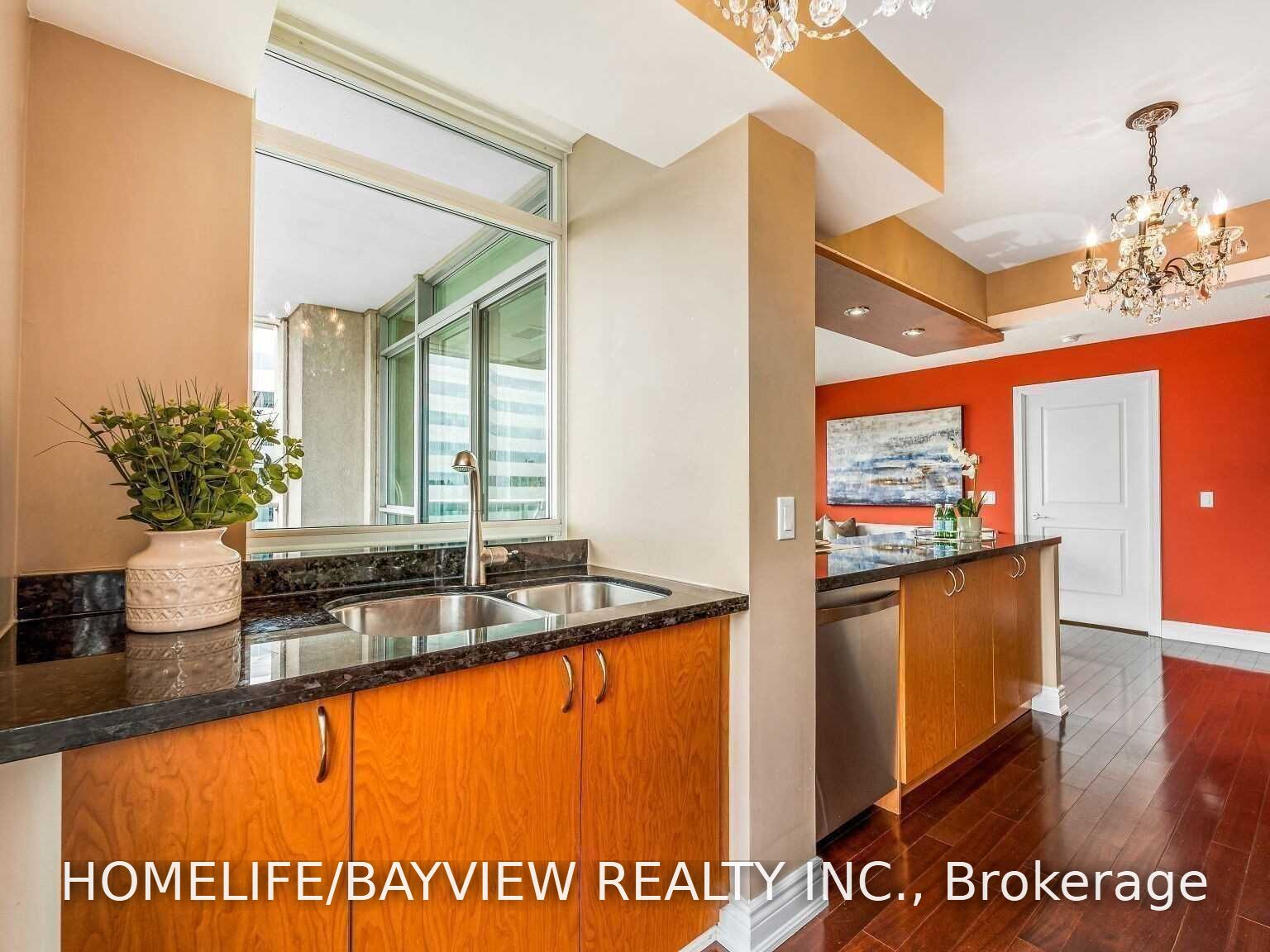 31 Bales Avenue 1902, Toronto, ON M2N 7L6 photo 5