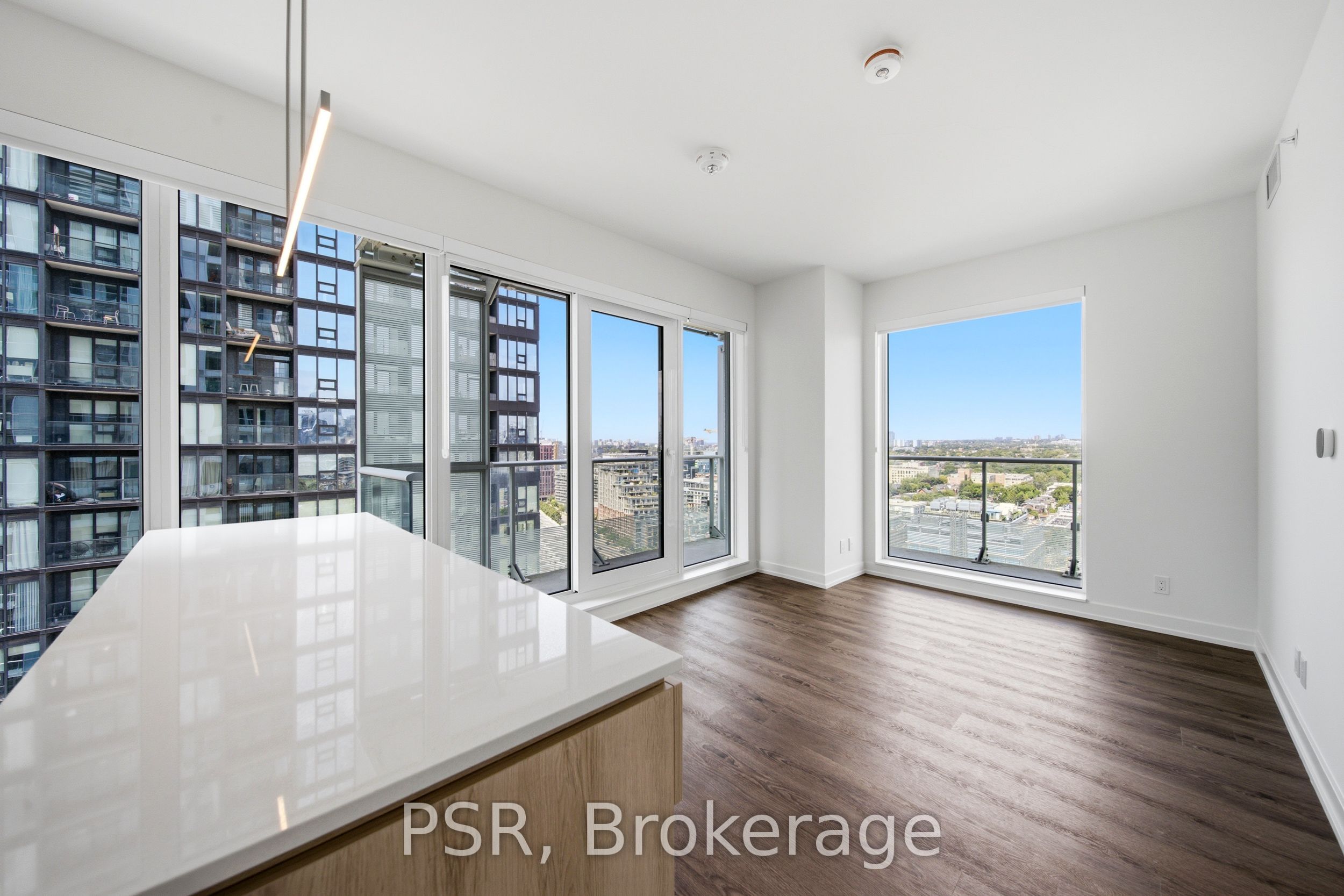 70 Ordnance Street 1903, Toronto, ON M6K 0G9 photo 2