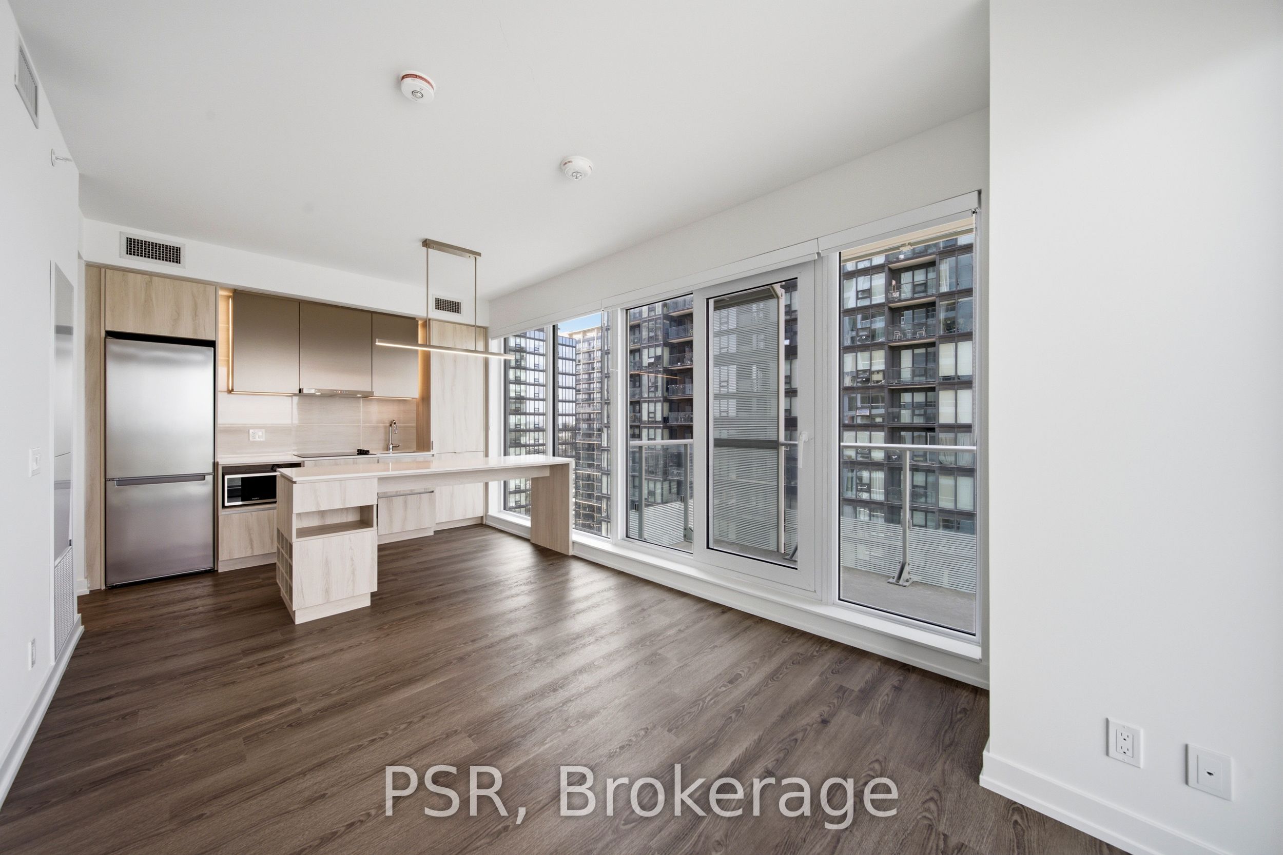 70 Ordnance Street 1903, Toronto, ON M6K 0G9 photo 5