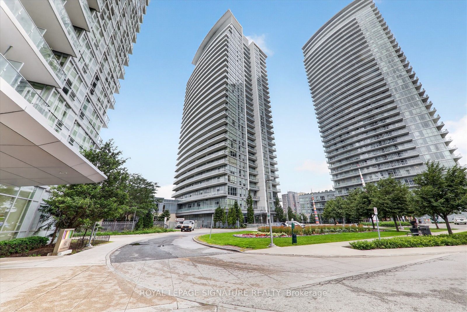66 Forest Manor Road 2112, Toronto, ON M2J 0B7
