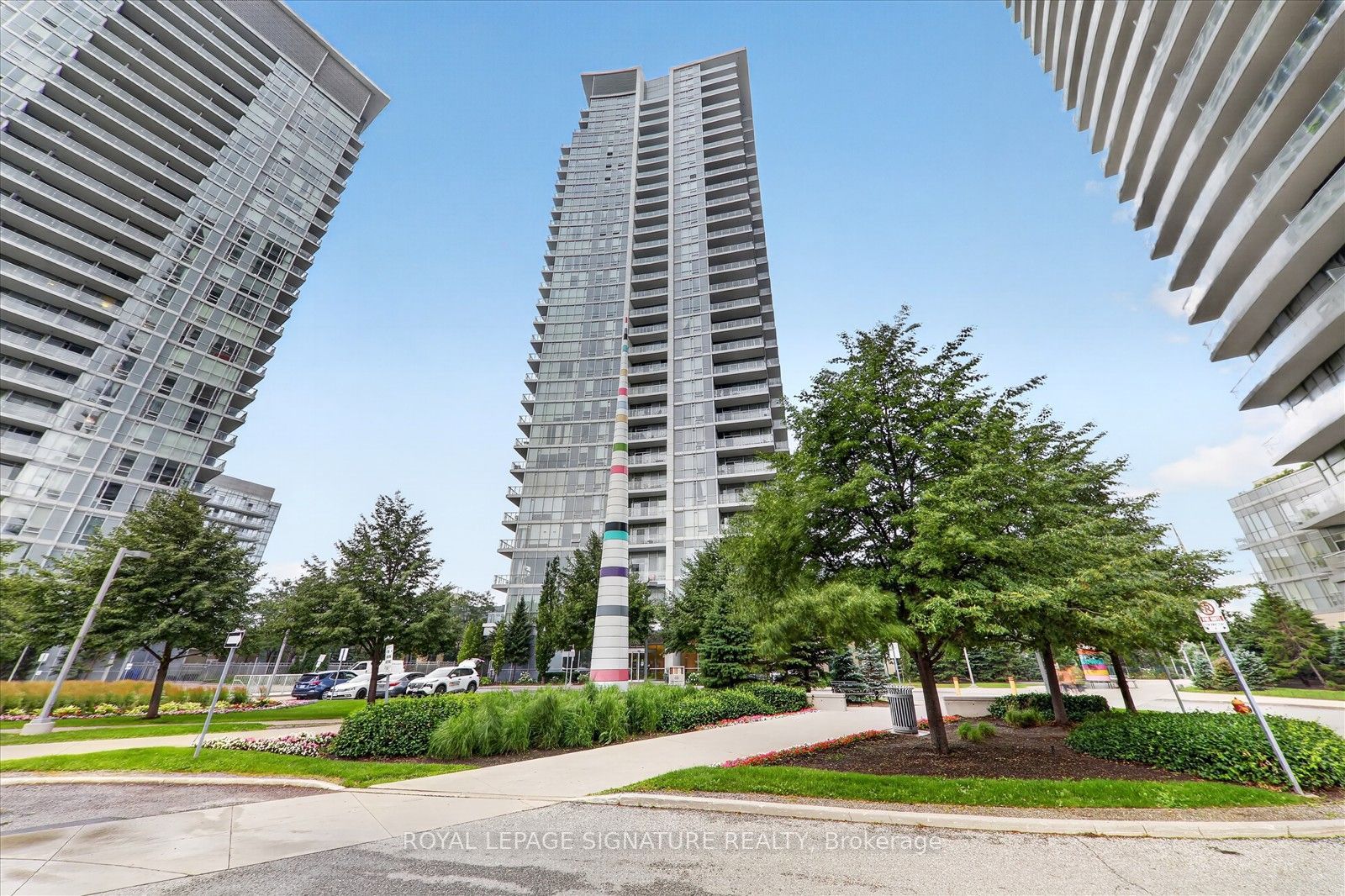 66 Forest Manor Road 2112, Toronto, ON M2J 0B7 photo 2