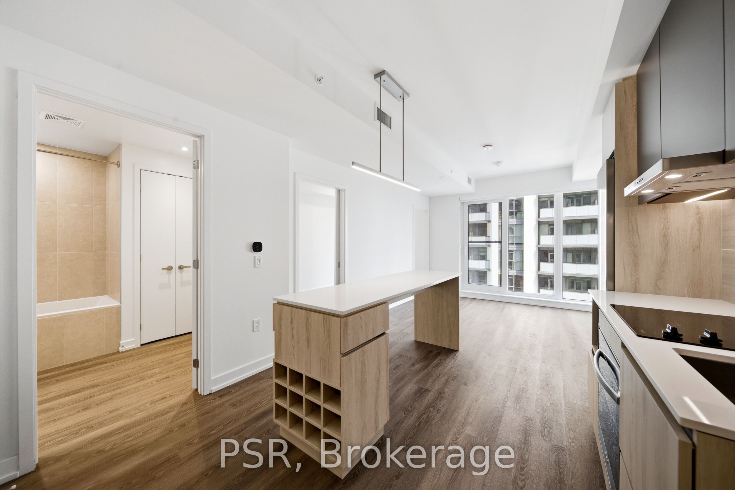 70 Ordnance Street 1909, Toronto, ON M6K 0G9 photo 2