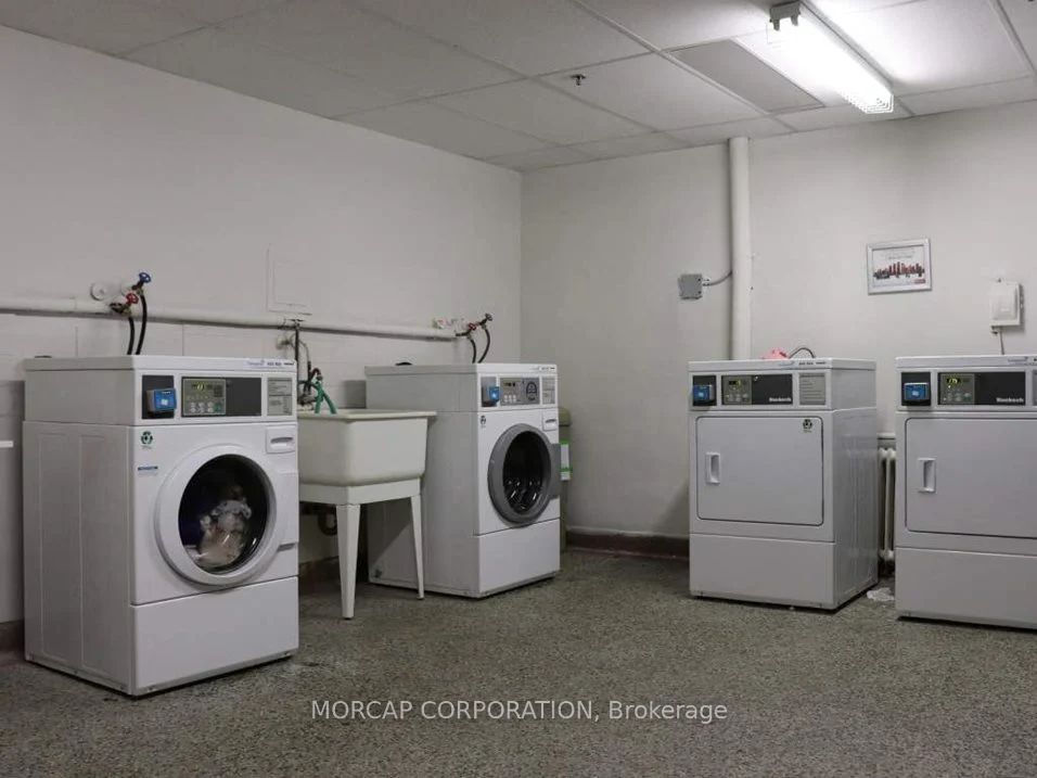 2895 Bathurst Street 109, Toronto, ON M6B 3A8 photo 3