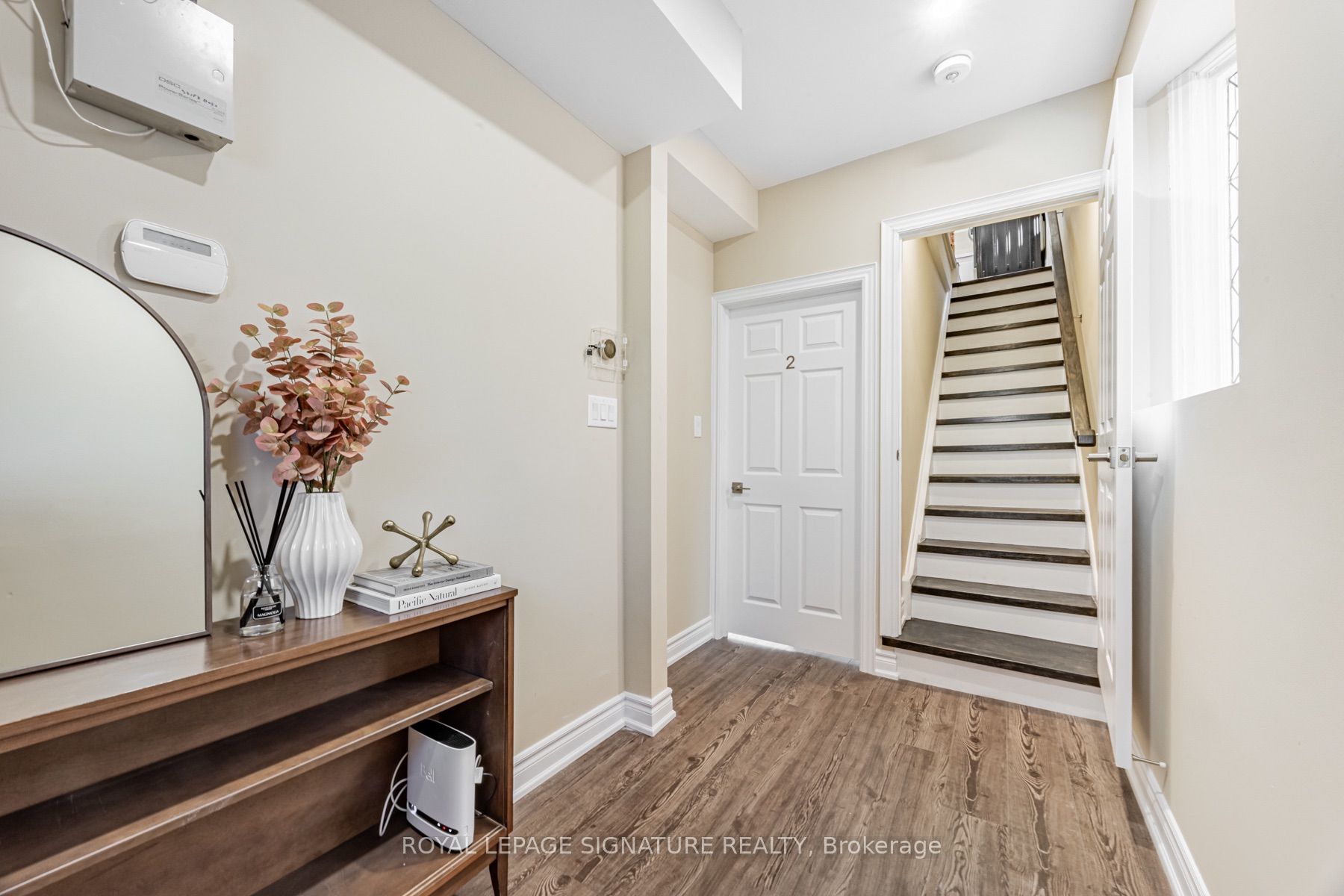 14 Howland Avenue 1, Toronto, ON M5R 3B3 photo 2