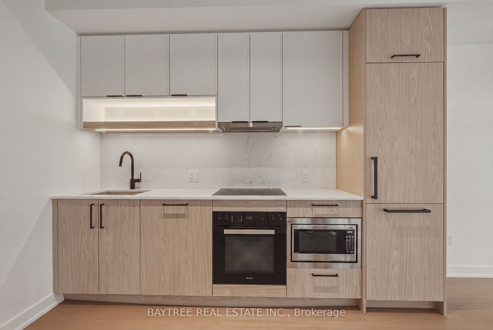 89 Montclair Avenue 1826, Toronto, ON M5P 0A9 photo 2