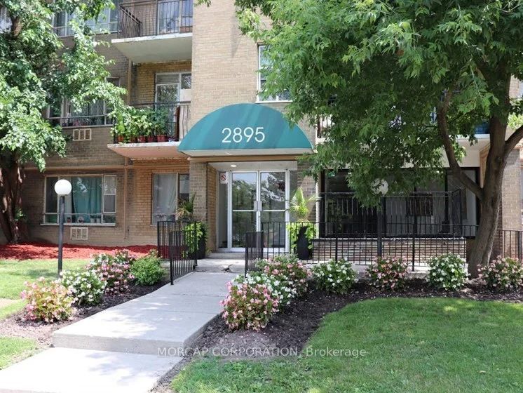2895 Bathurst Street 501, Toronto, ON M6B 3A8