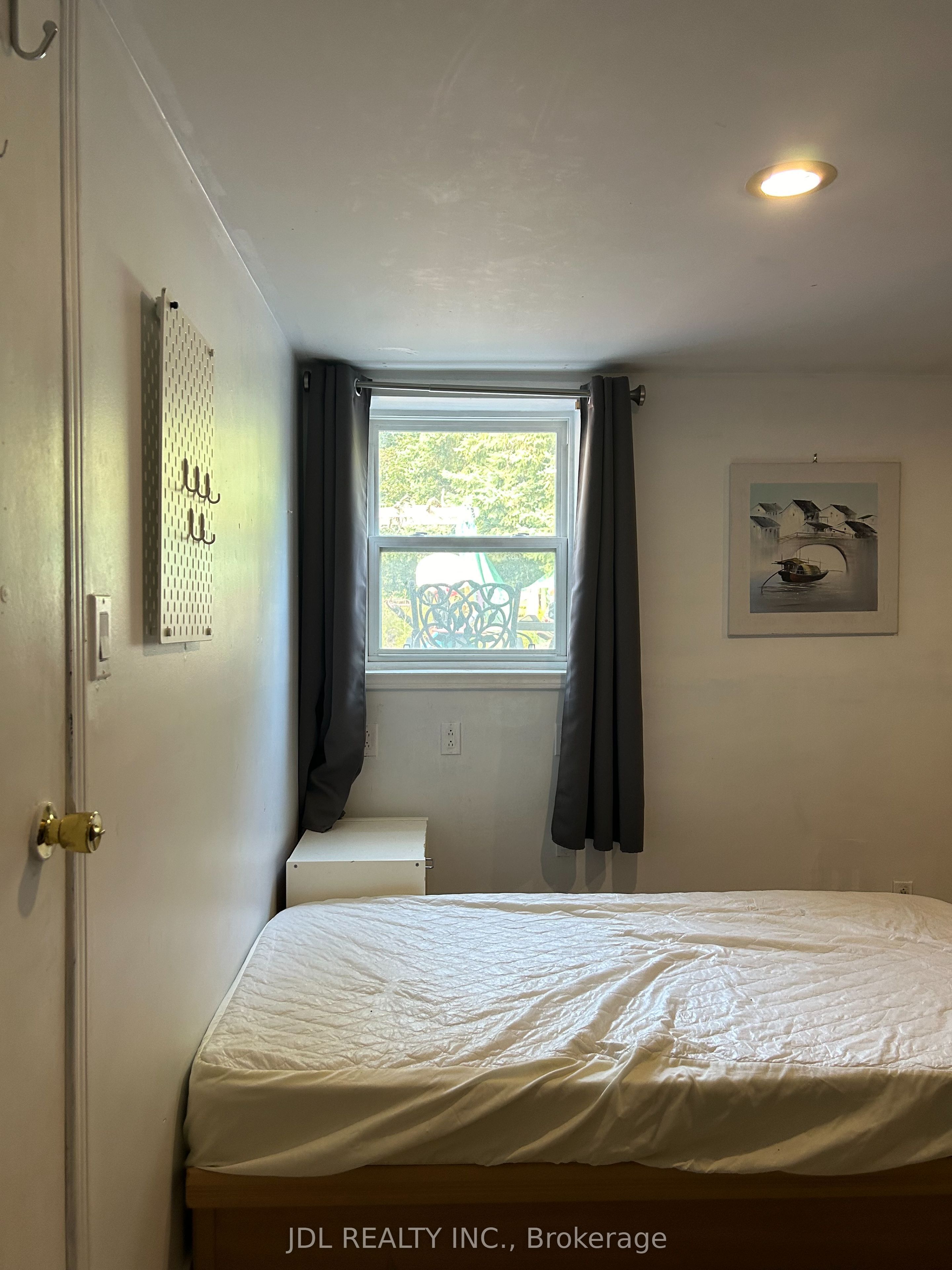 186 Wilfred Ave. Avenue Suite A Bsmt, Toronto, ON M2N 5C9 photo 5