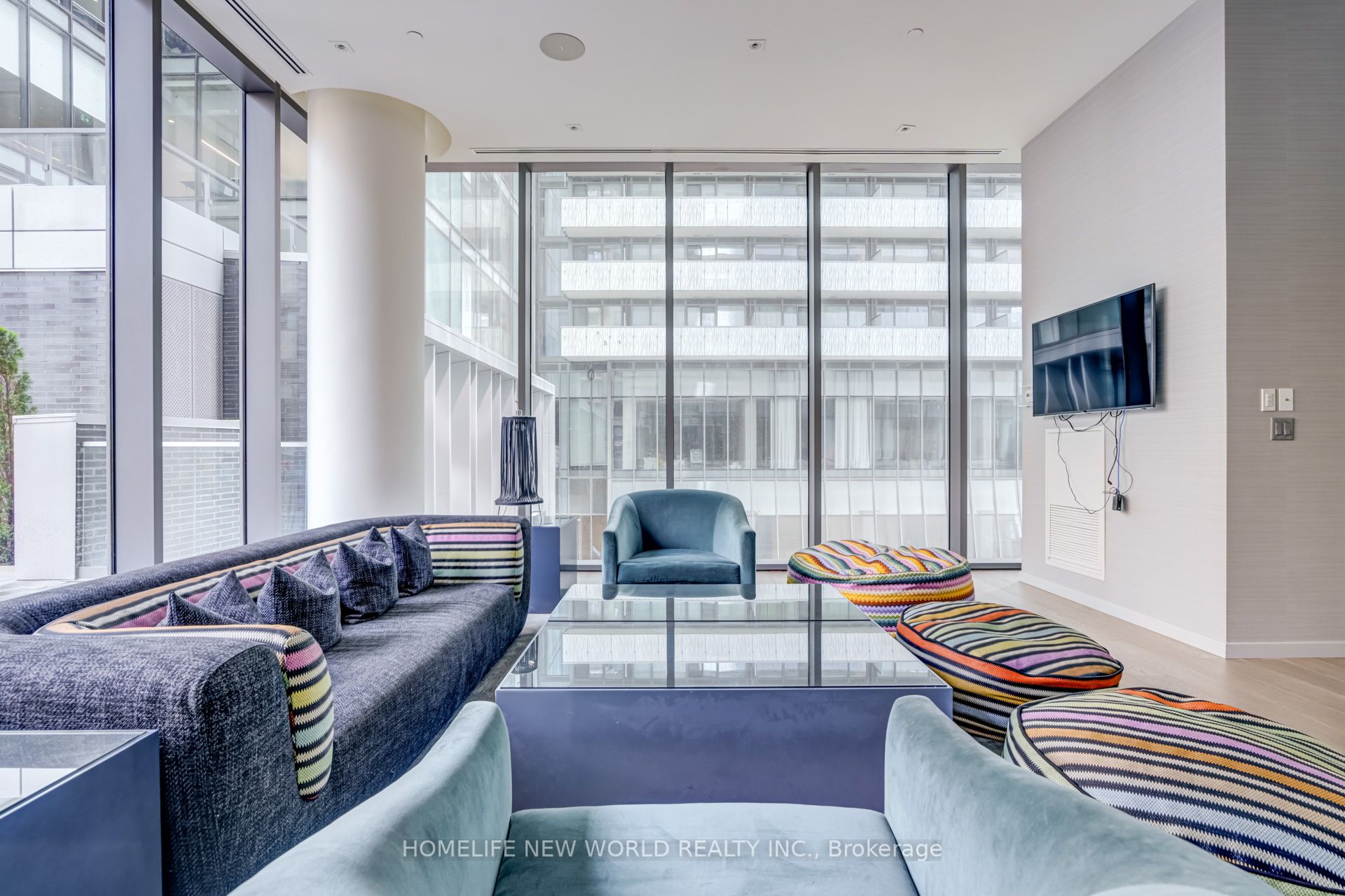 42 Charles Street E 503, Toronto, ON M4Y 1T4 photo 4