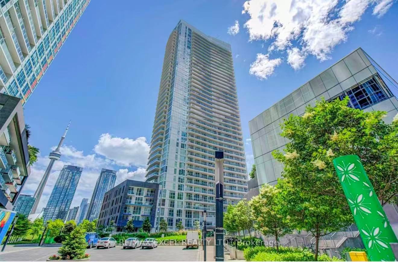 75 Queens Wharf Road 1915, Toronto, ON M5V 0J8 photo 2