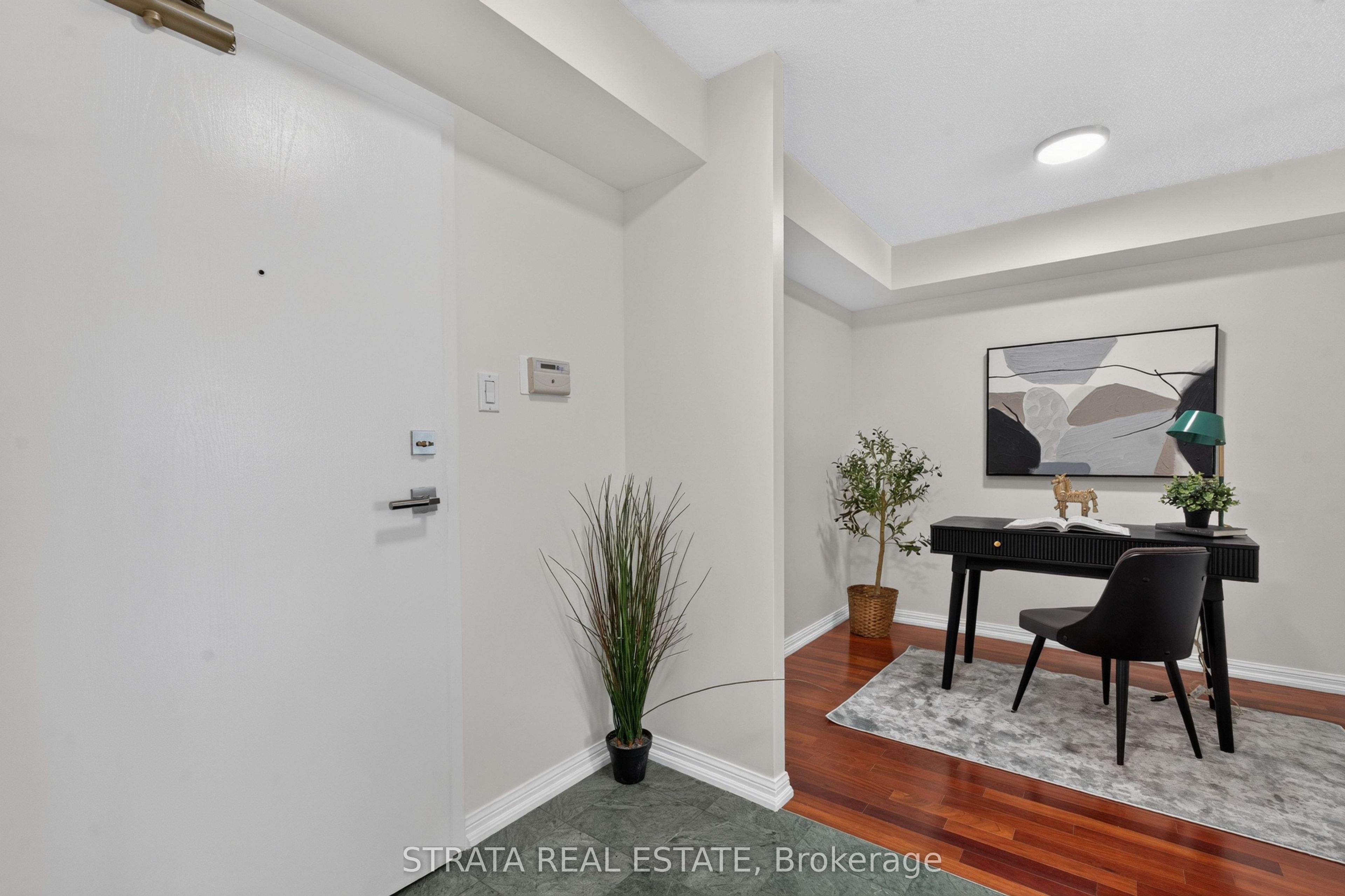 109 Front Street E 814, Toronto, ON M5A 4P7 photo 5