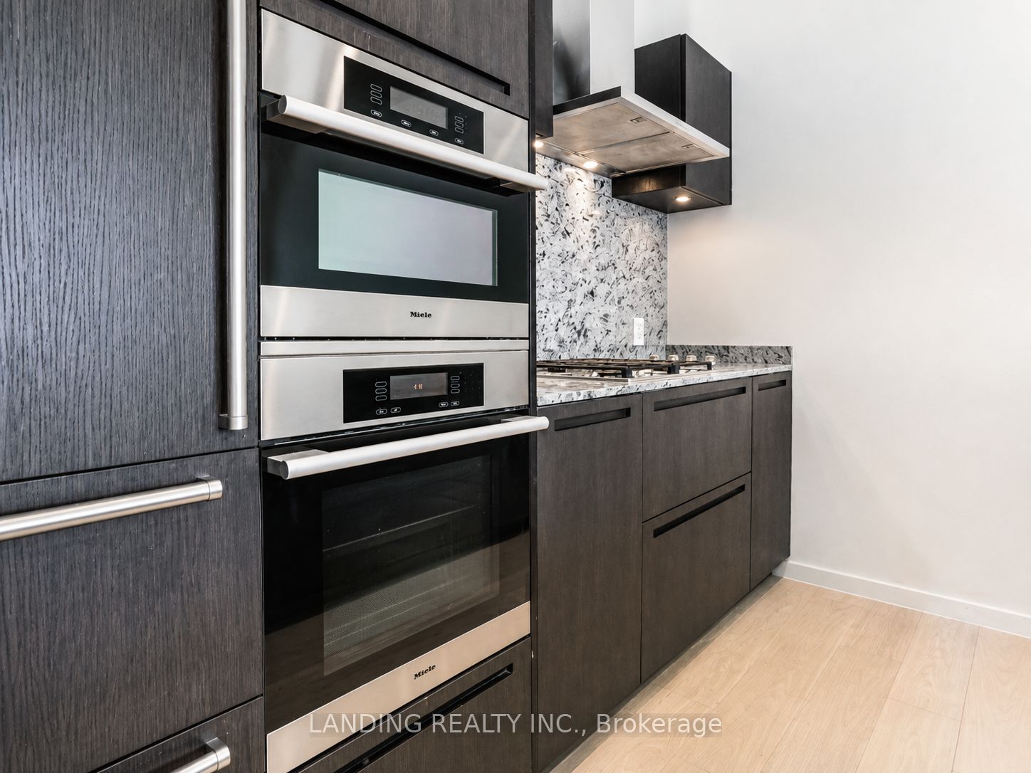 180 University Avenue 5605, Toronto, ON M5H 0A2 photo 5