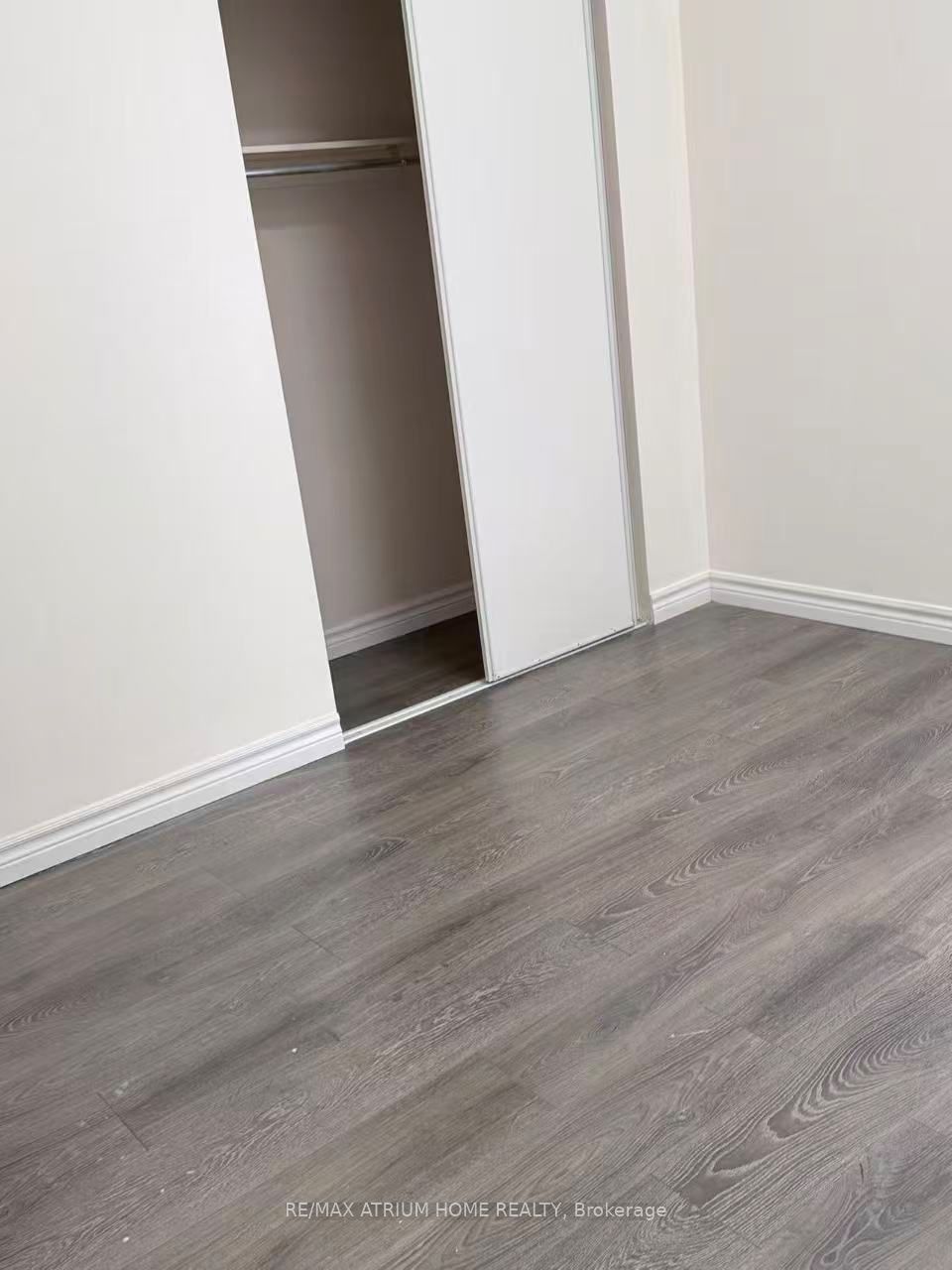 369 Spadina Avenue 301, Toronto, ON M5T 2G3 photo 5