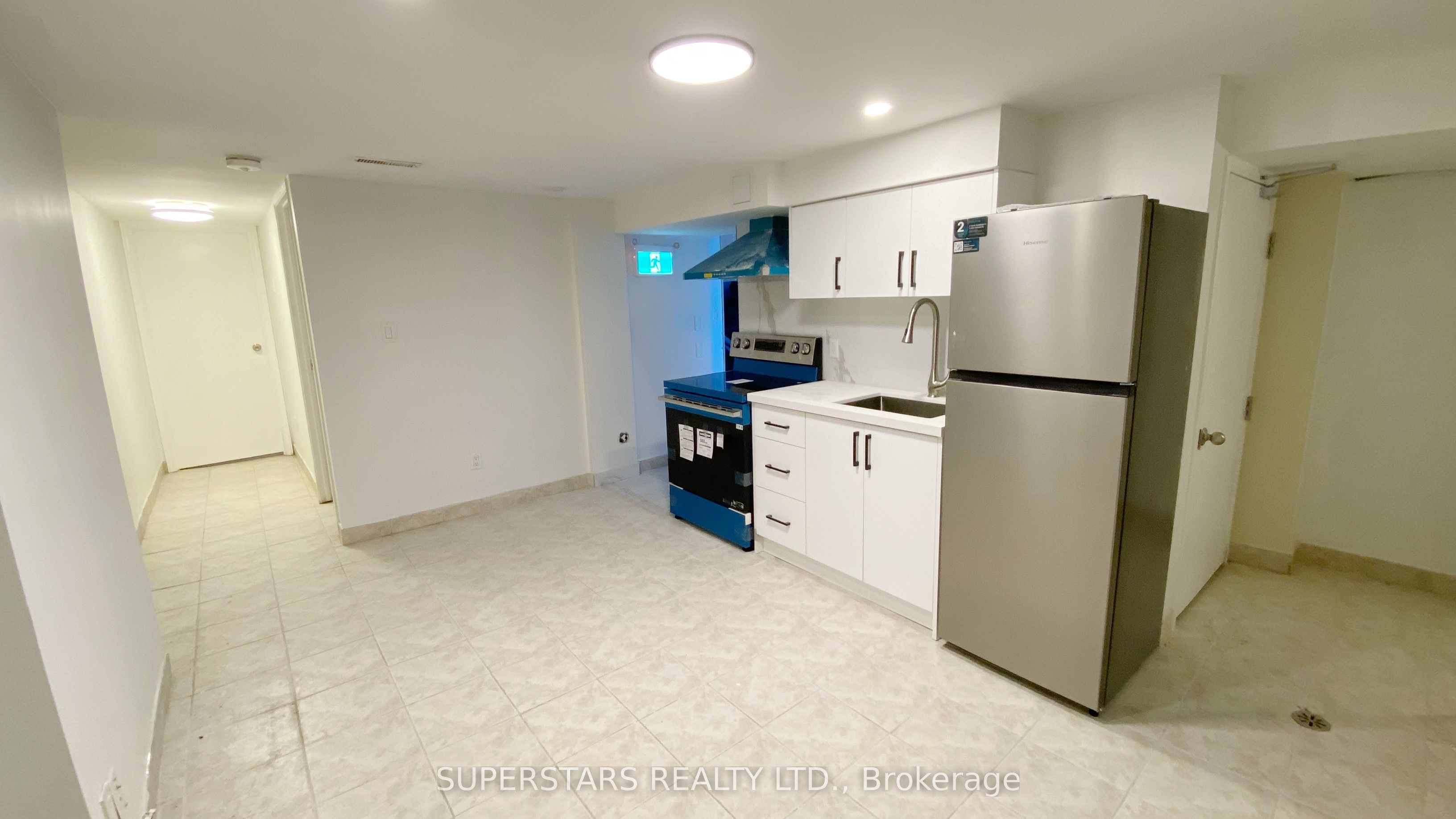 122 Huron Street 1, Toronto, ON M5T 2B3 photo 2