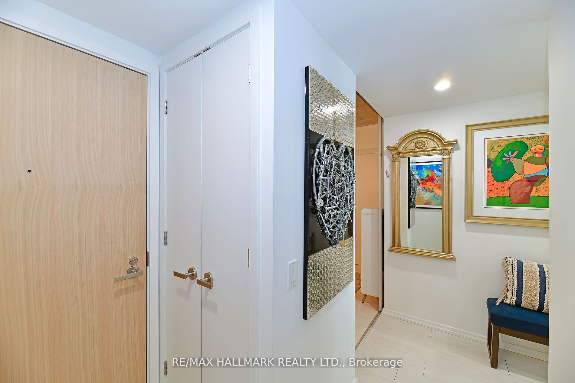 5 Soudan Avenue 606, Toronto, ON M5S 0B1 photo 2