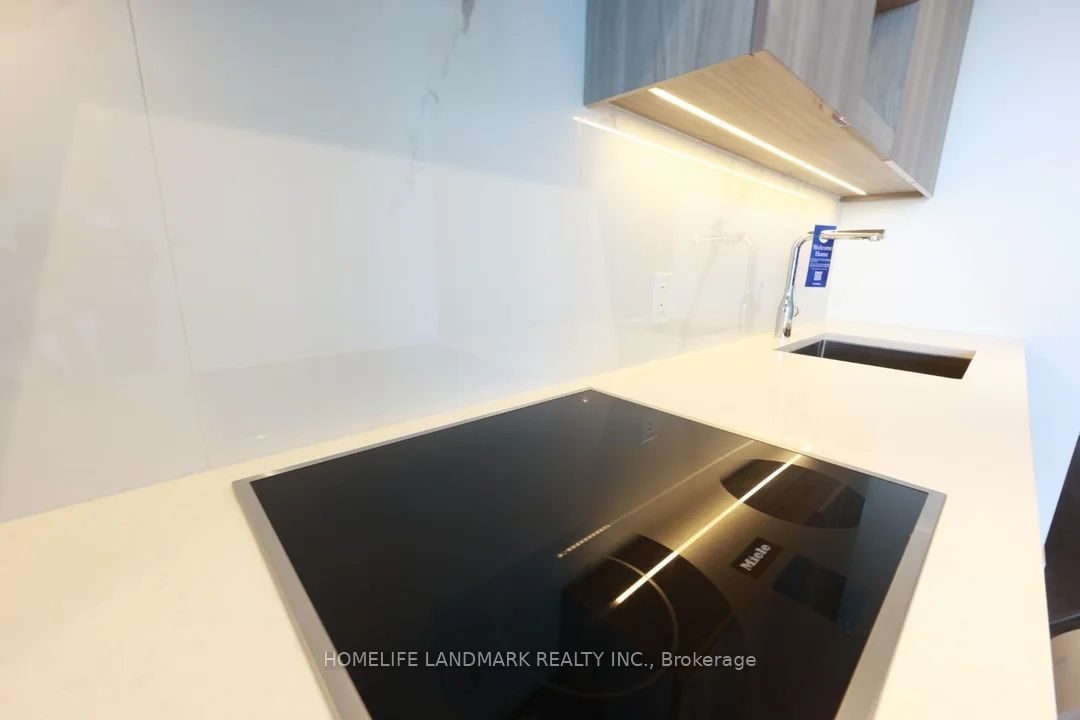 27 McMahon Drive 1111, Toronto, ON M2K 0J2 photo 2