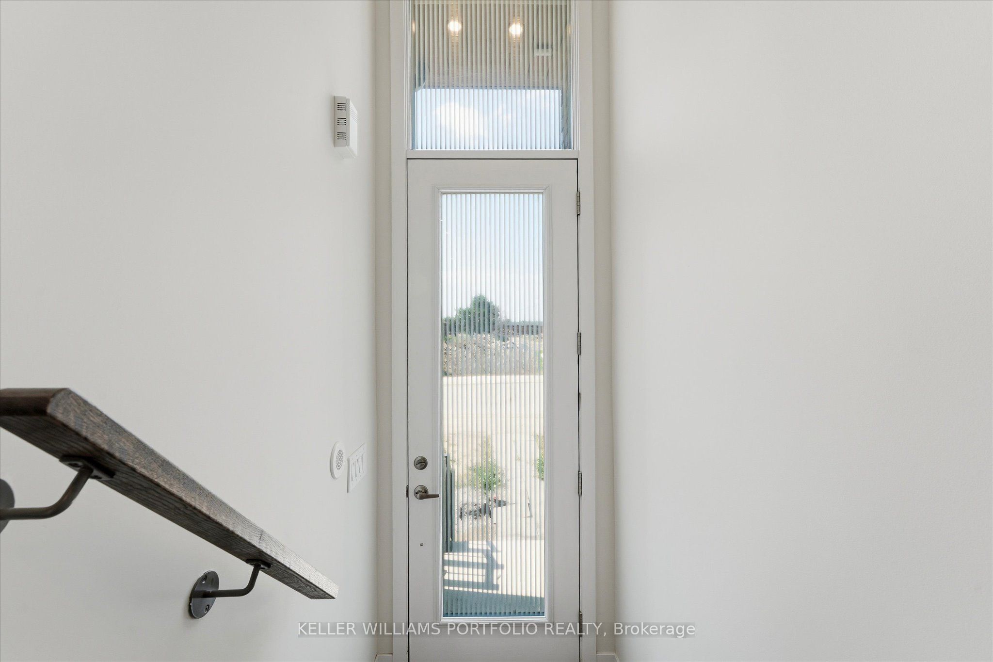 372 Lawrence Heights Way, Toronto, ON M6A 0E8 photo 4