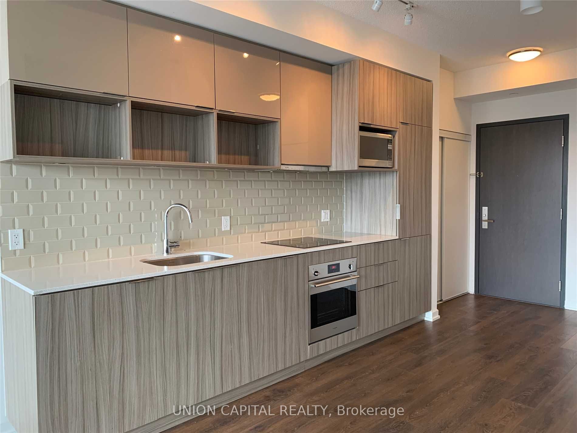 52 Forest Manor Road 201, Toronto, ON M2J 0E2 photo 3