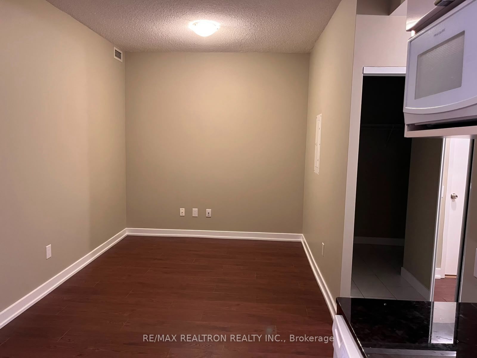 121 Mcmahon Drive 3010, Toronto, ON M2K 2X9 photo 5