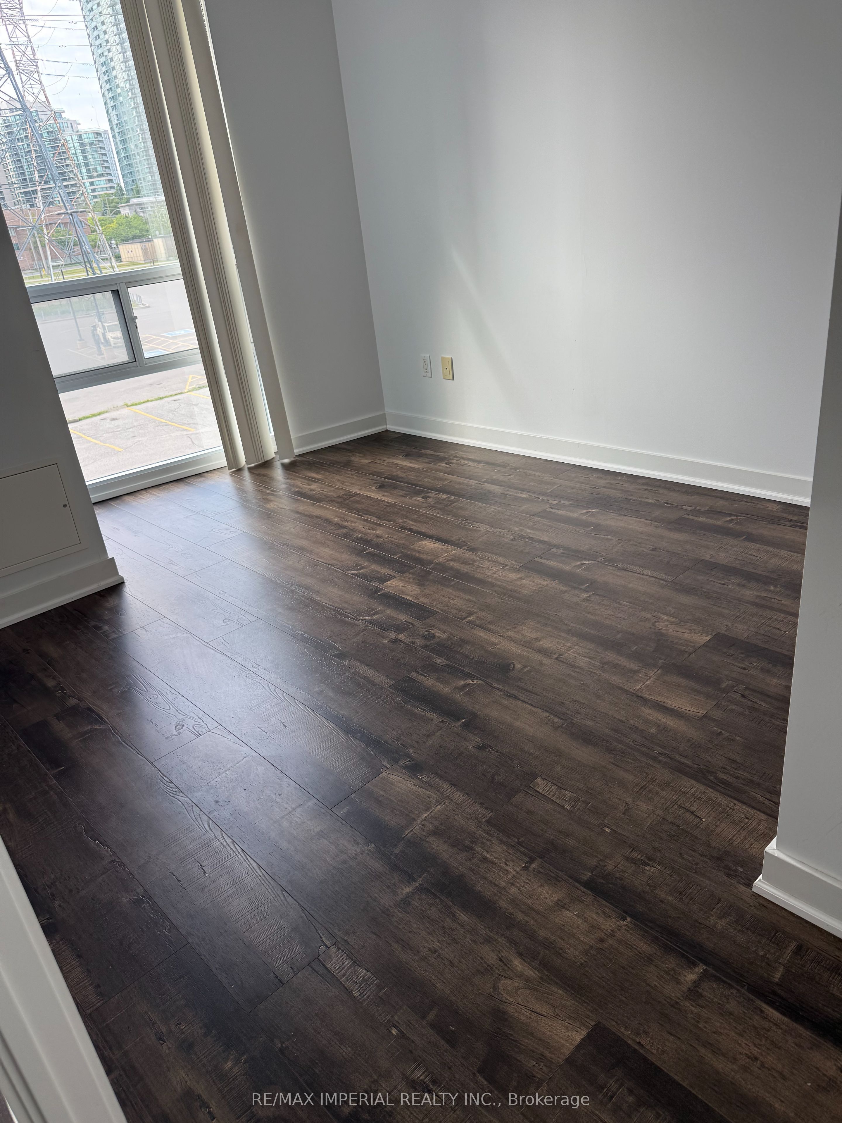 5740 Yonge Street 201, Toronto, ON M2M 0B1 photo 4