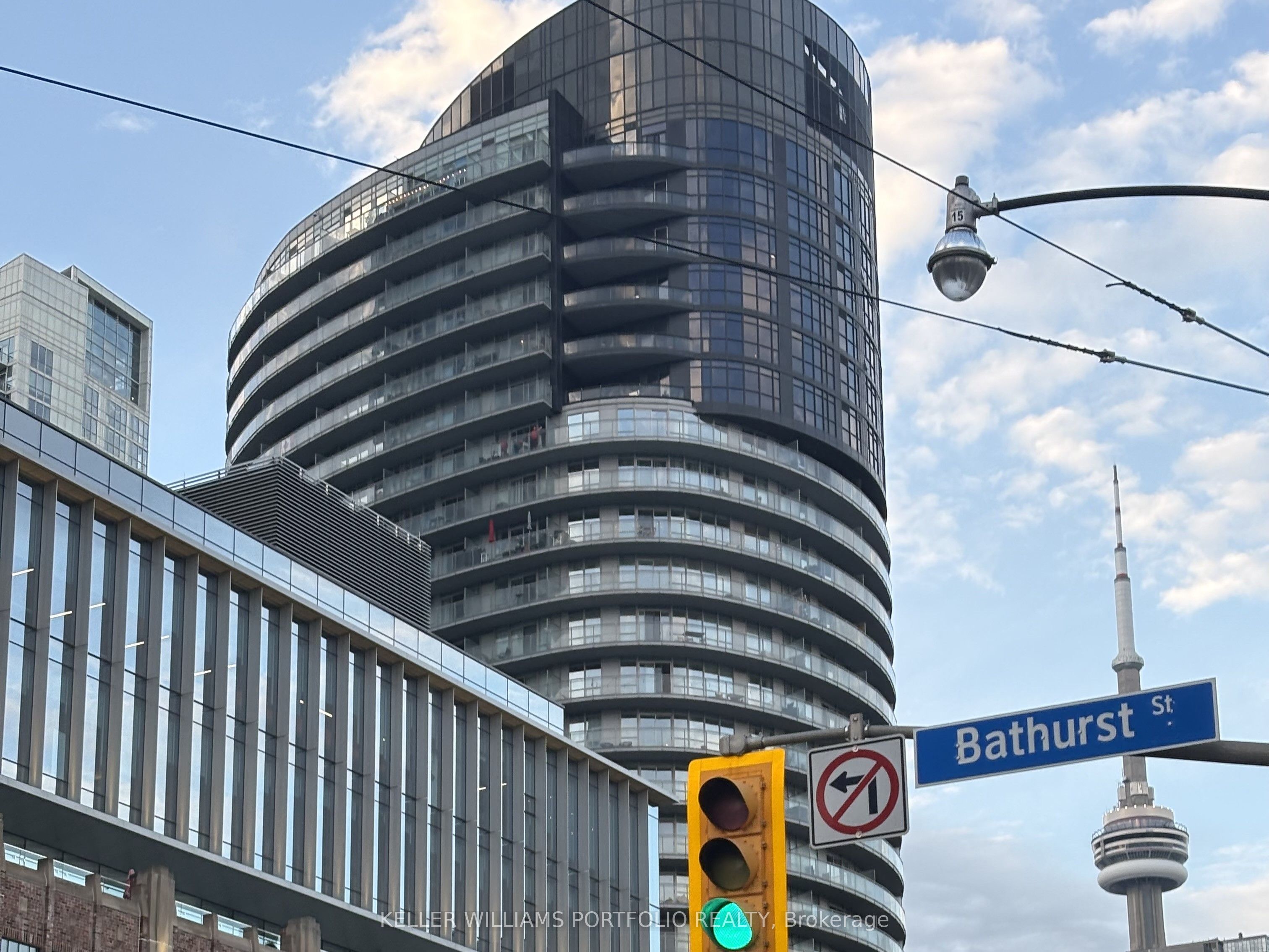 38 Dan Leckie Way 2601, Toronto, ON M5V 2V6
