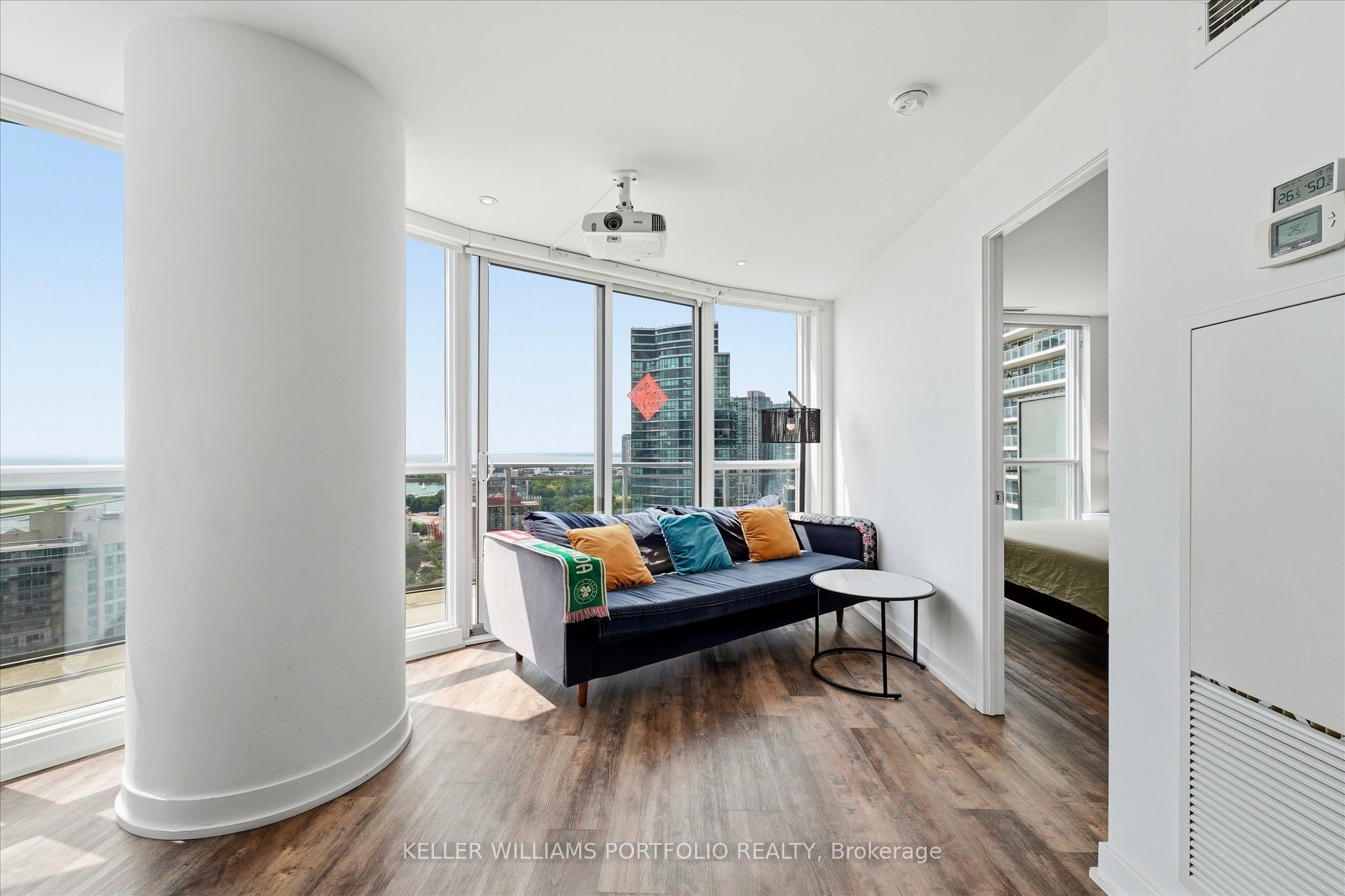 38 Dan Leckie Way 2601, Toronto, ON M5V 2V6 photo 5