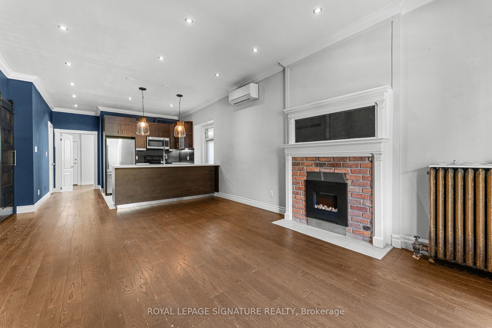 359 Clinton Street Main, Toronto, ON M6G 2Y7 photo 4
