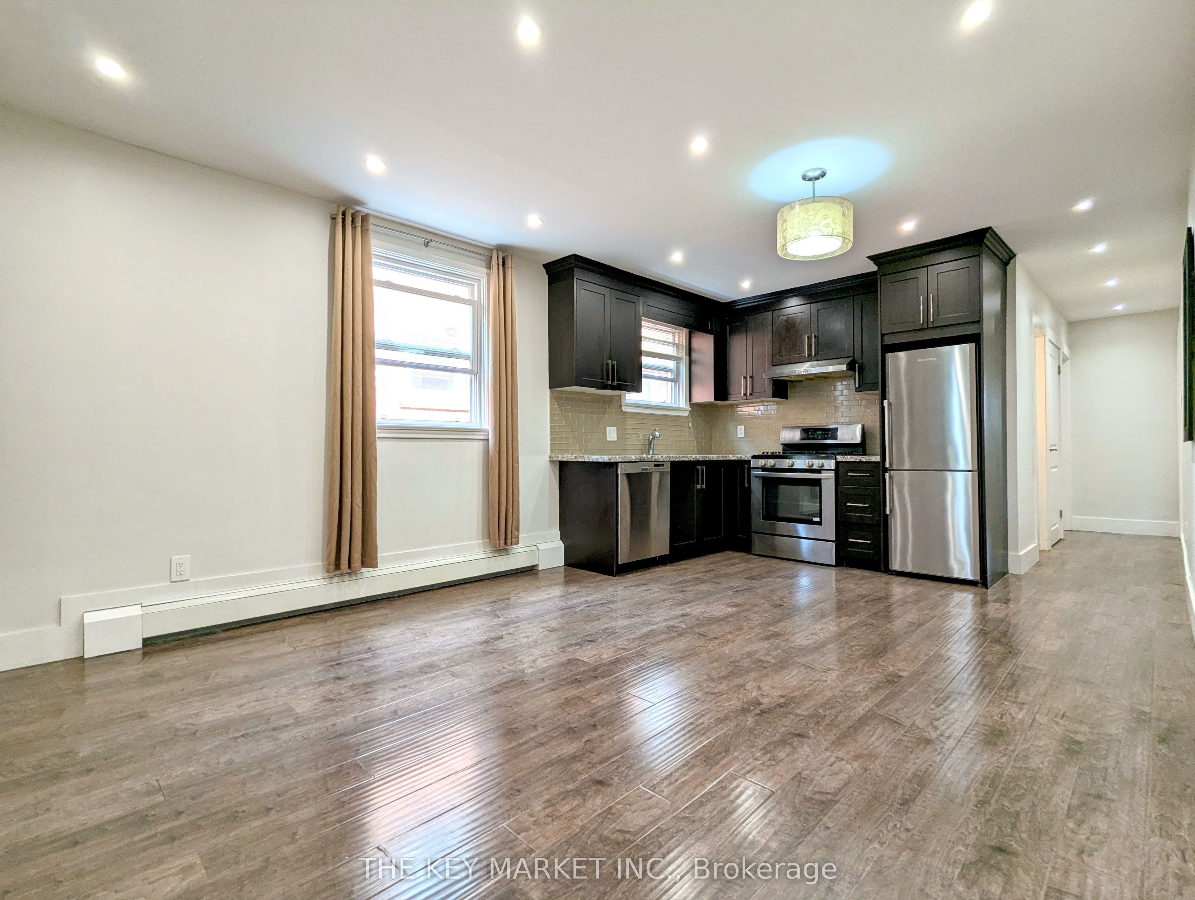 211 St Clements Avenue 2, Toronto, ON M4R 1H3