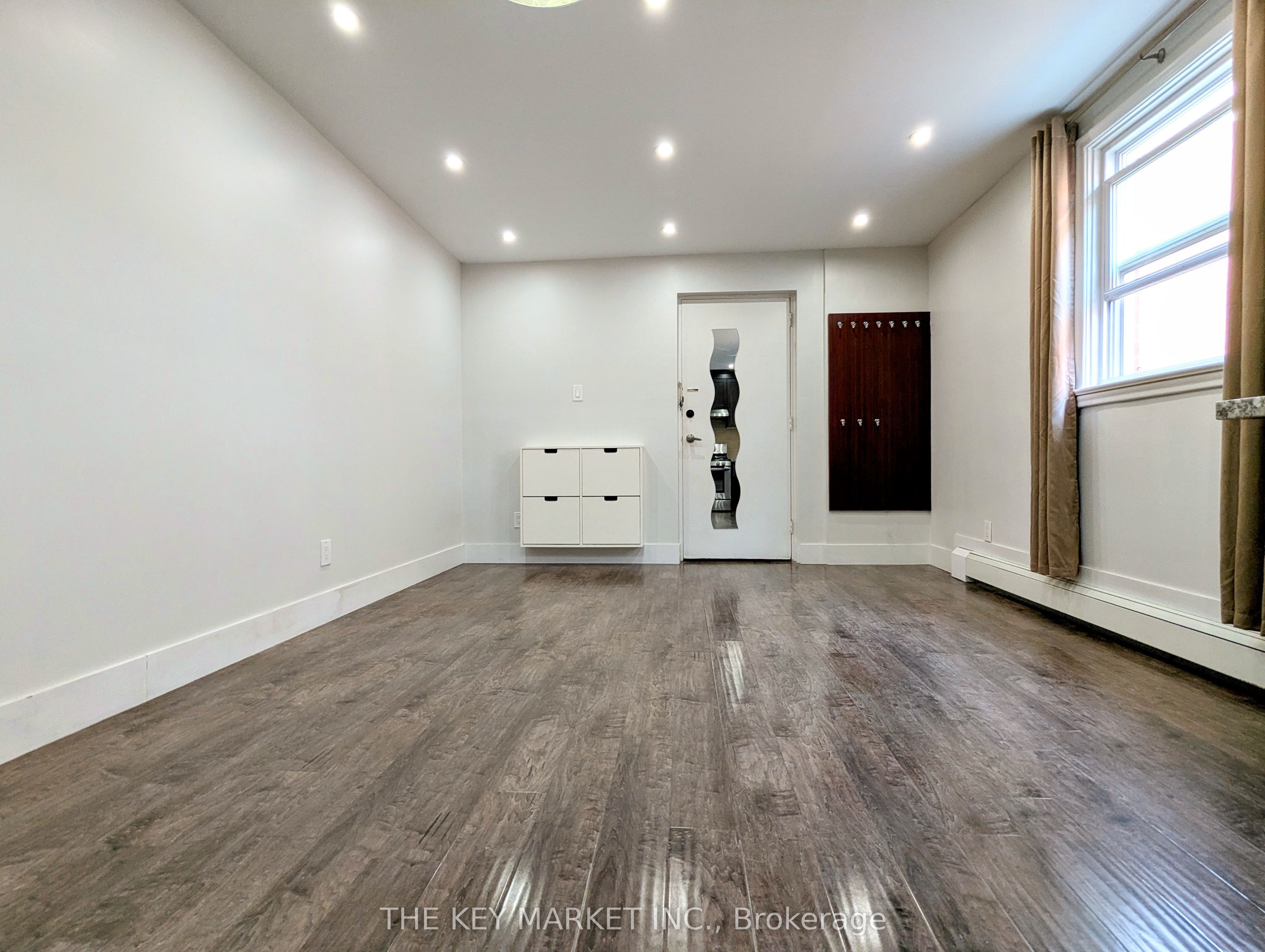 211 St Clements Avenue 2, Toronto, ON M4R 1H3 photo 3