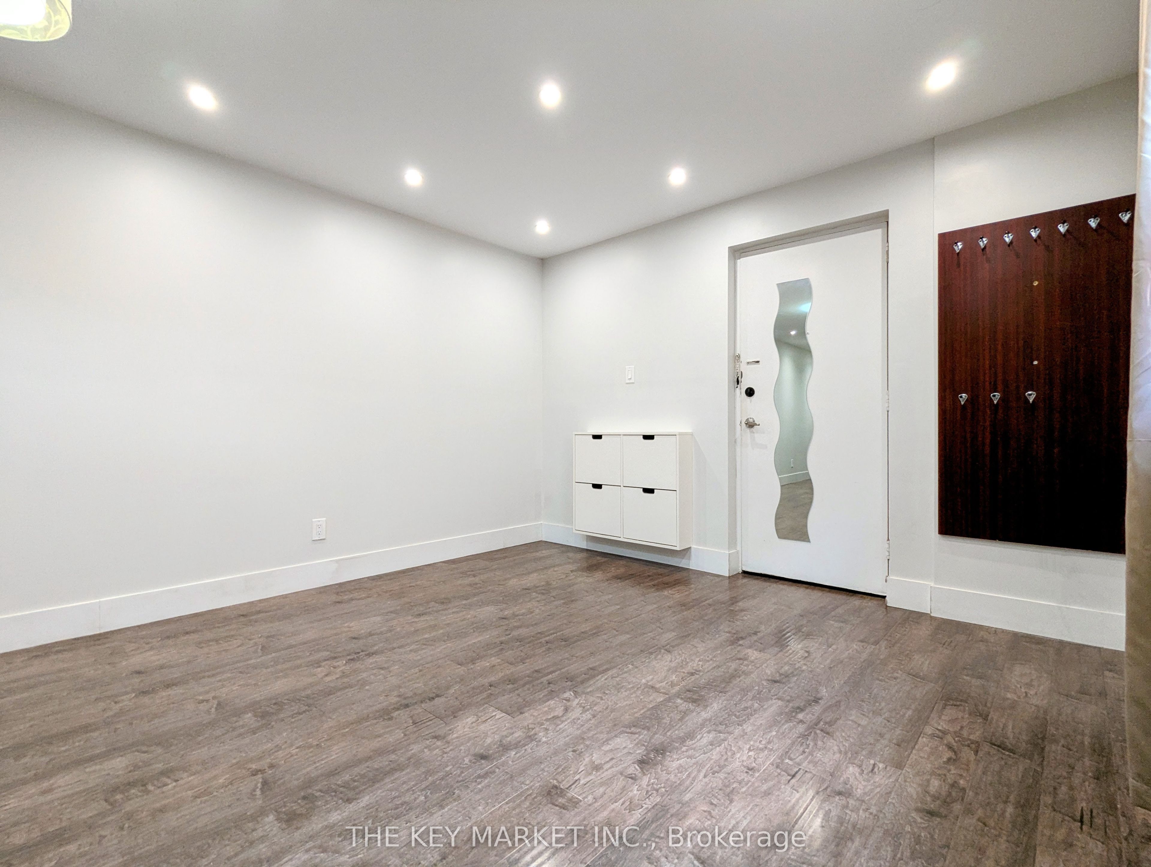 211 St Clements Avenue 2, Toronto, ON M4R 1H3 photo 4