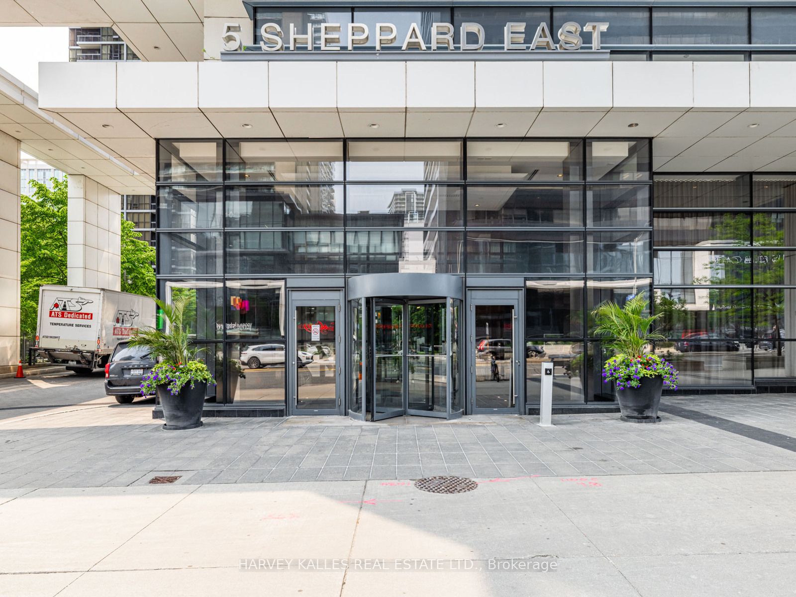 5 Sheppard Avenue E 2121, Toronto, ON M2N 2Z8 photo 2