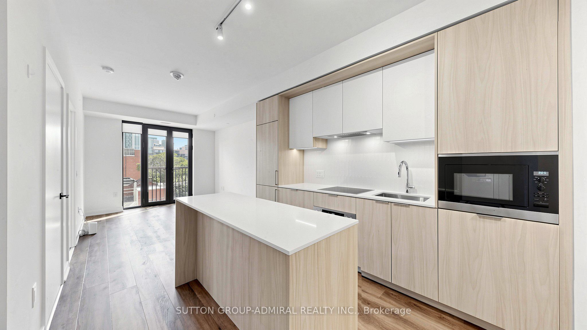 123 Portland Street 409, Toronto, ON M5V 2N4 photo 2