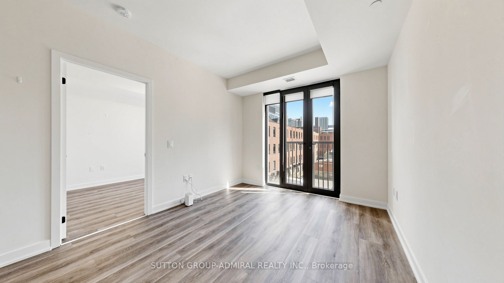 123 Portland Street 409, Toronto, ON M5V 2N4 photo 4