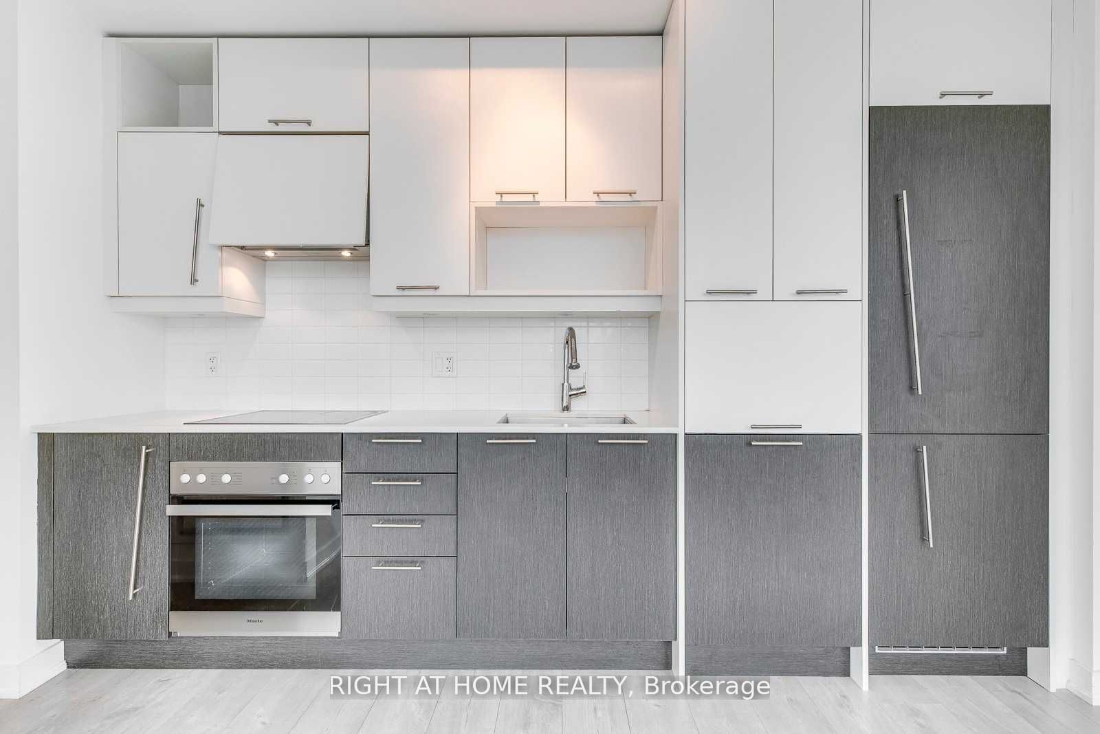 199 Richmond Street W 1410, Toronto, ON M5V 0H4 photo 4