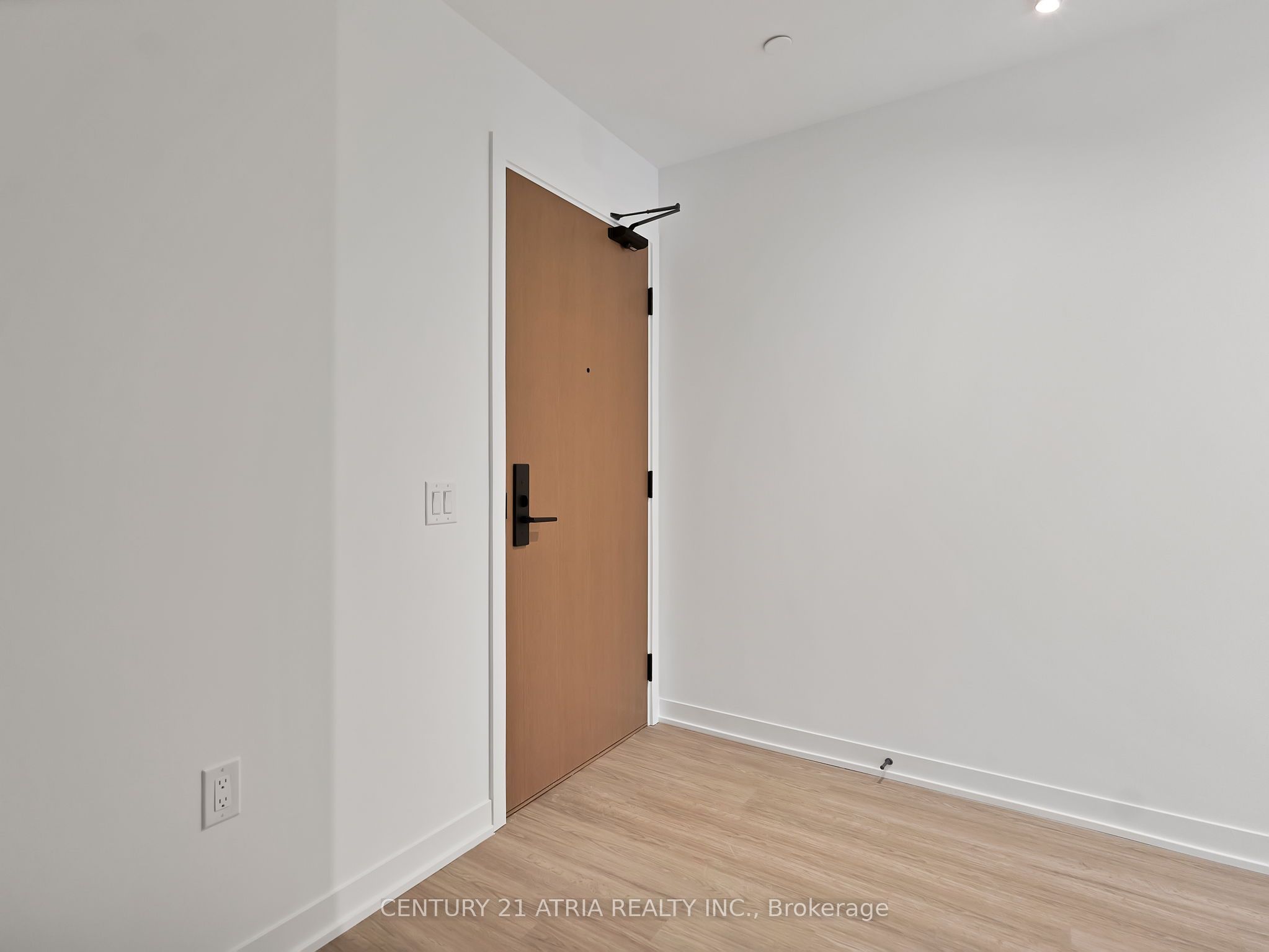 195 McCaul Street 716, Toronto, ON M5T 1W6 photo 2