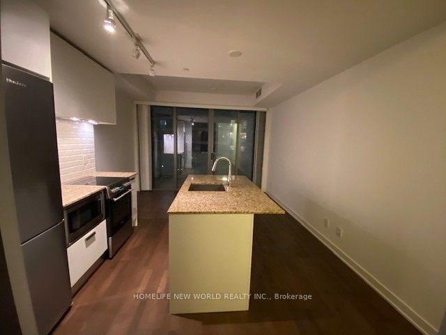 57 St Joseph Street 706, Toronto, ON M5S 0C5 photo 2