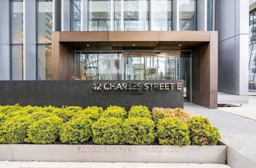42 Charles Street E LPH4806, Toronto, ON M4Y 1N3 photo 2