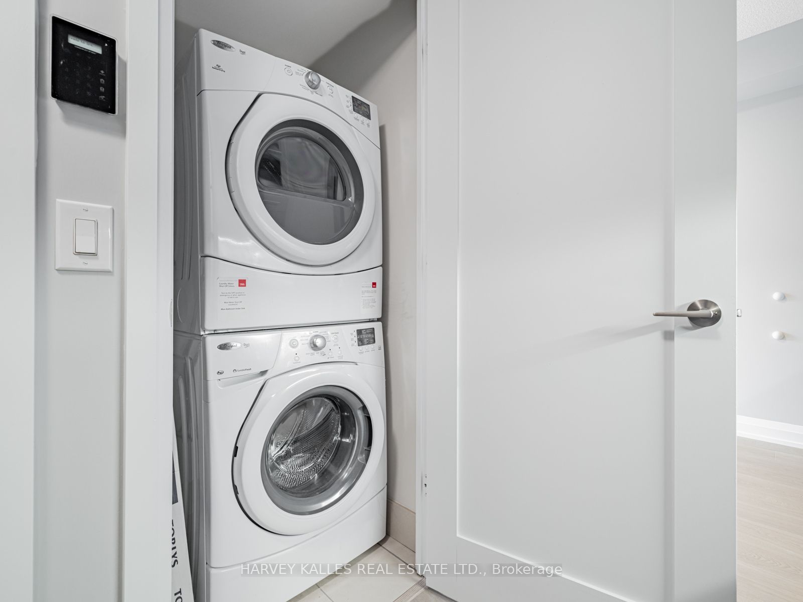 5 Sheppard Avenue E 2121, Toronto, ON M2N 2Z8 photo 5