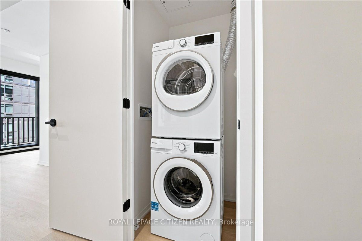109 Erskine Avenue 1410, Toronto, ON M4P 0G8 photo 5