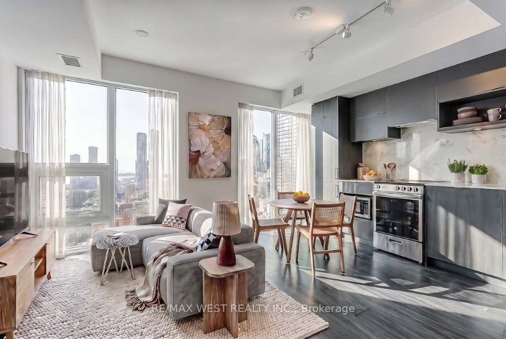 100 Queen Street E 2808, Toronto, ON M5C 0B5 photo 5
