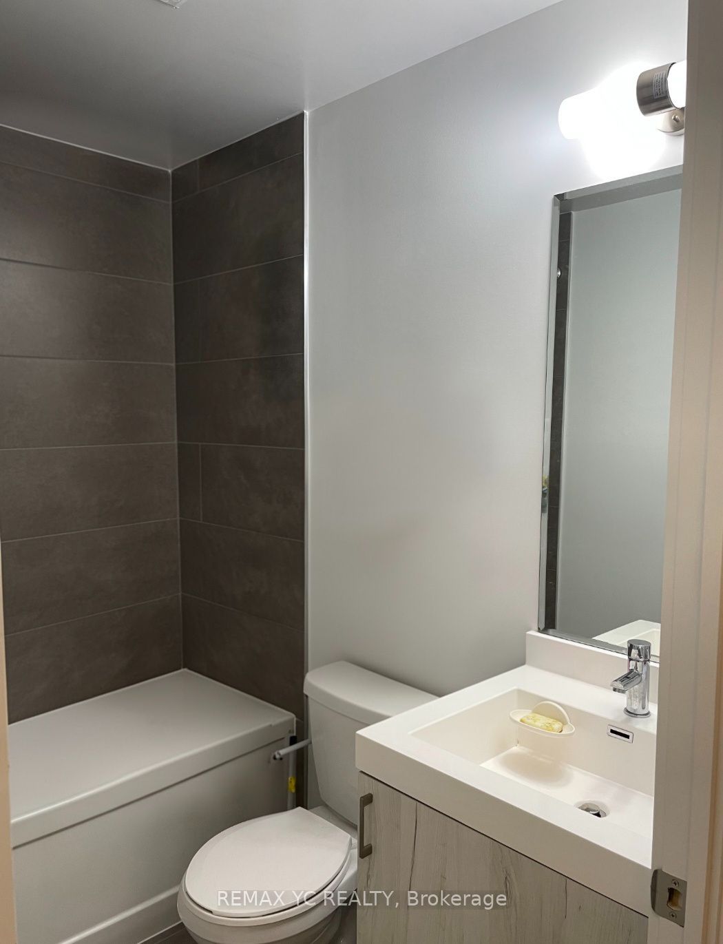 621 Sheppard Avenue E 111, Toronto, ON M2K 0G4 photo 5