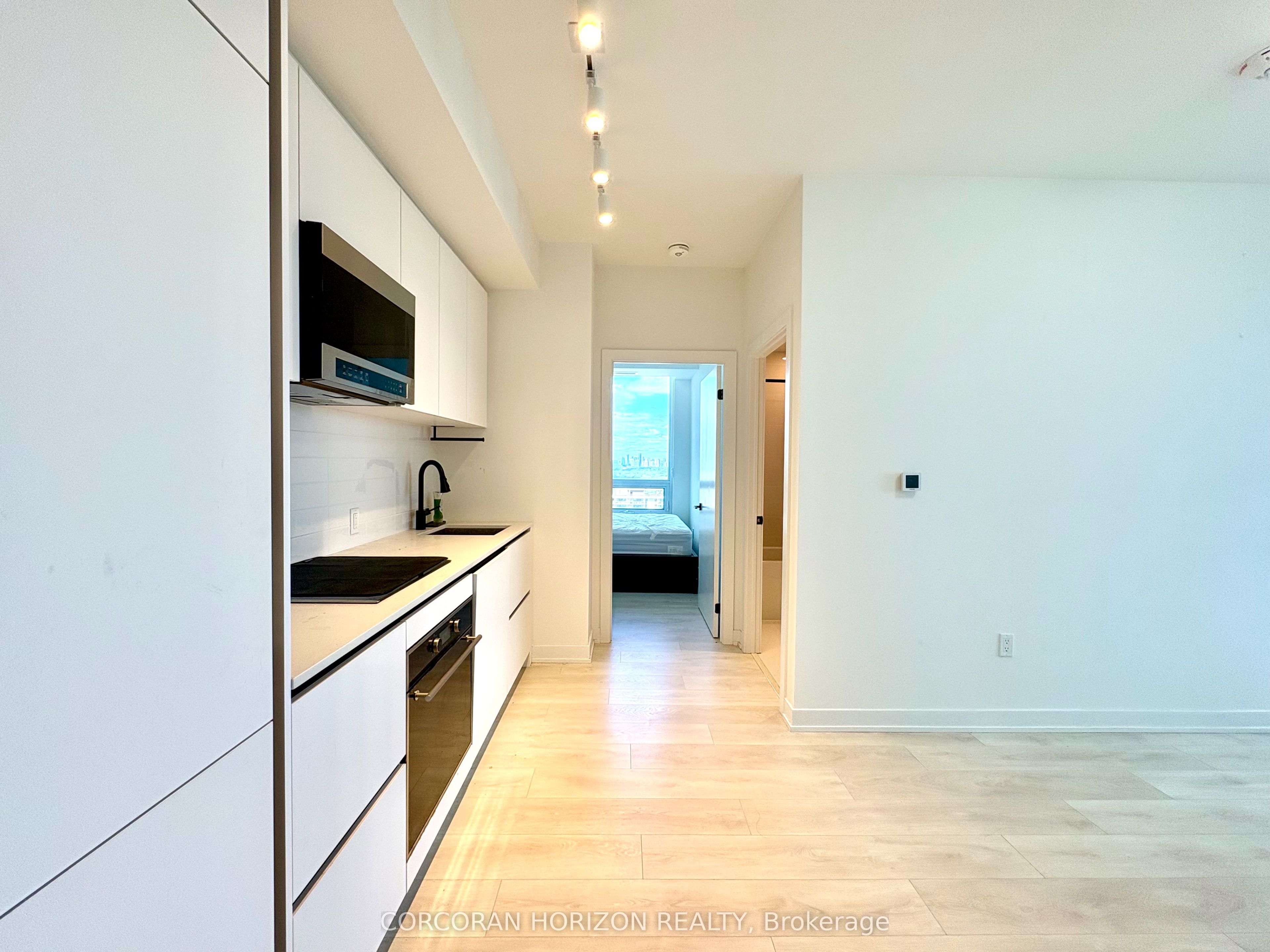 117 Broadway Avenue 2709, Toronto, ON M4P 1V3 photo 4