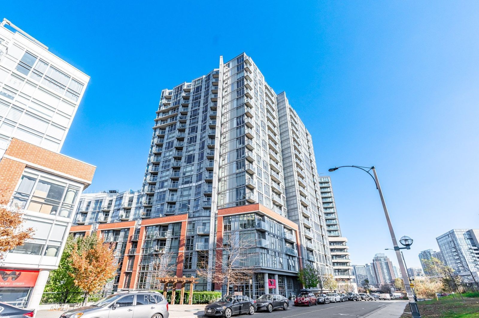 150 Sudbury Street 1117, Toronto, ON M6J 3S8