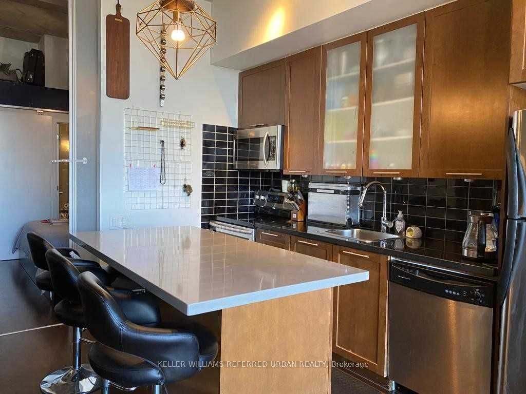 33 Mill Street 509, Toronto, ON M5A 3R3 photo 3