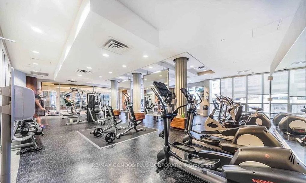 761 Bay Street N 2613, Toronto, ON M5G 2R2 photo 2